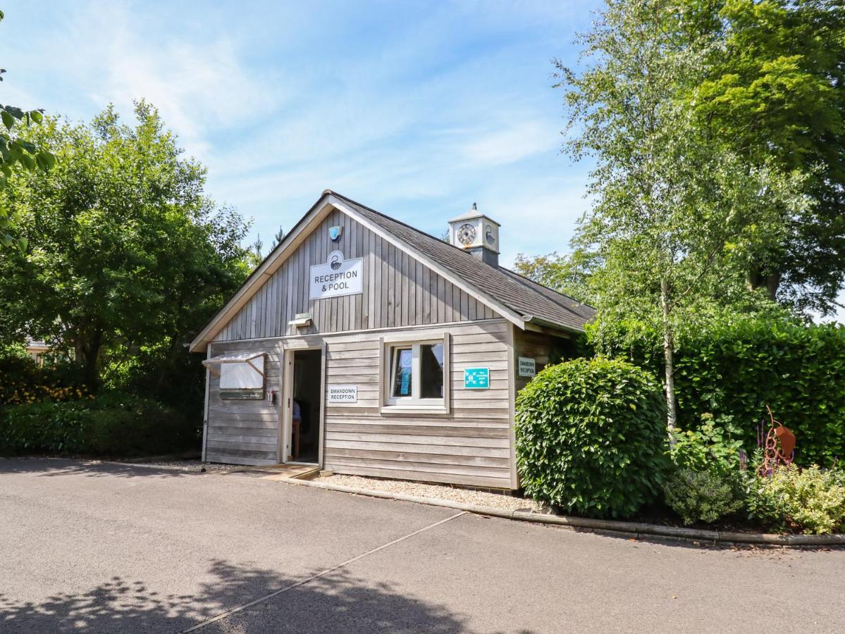 Swandown, 3 Blackdown Villa Chard Exterior foto